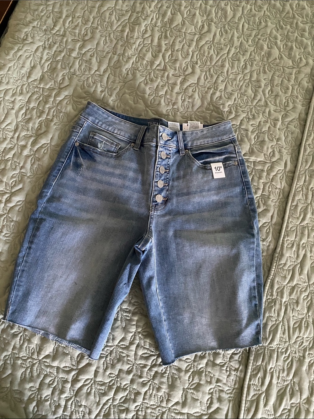 Time and Tru Light Blue High-Rise Button-Fly Denim Bermuda Shorts🩷🩷